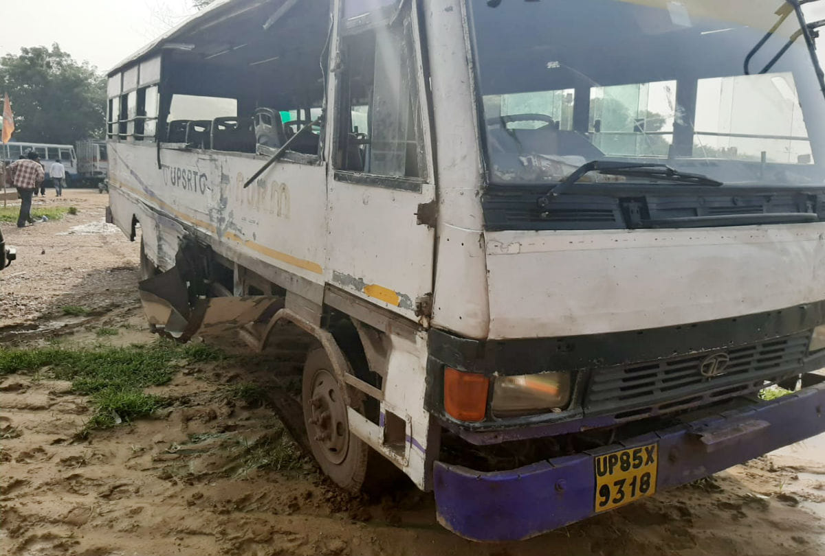 three person died in road accident in barsana mathura