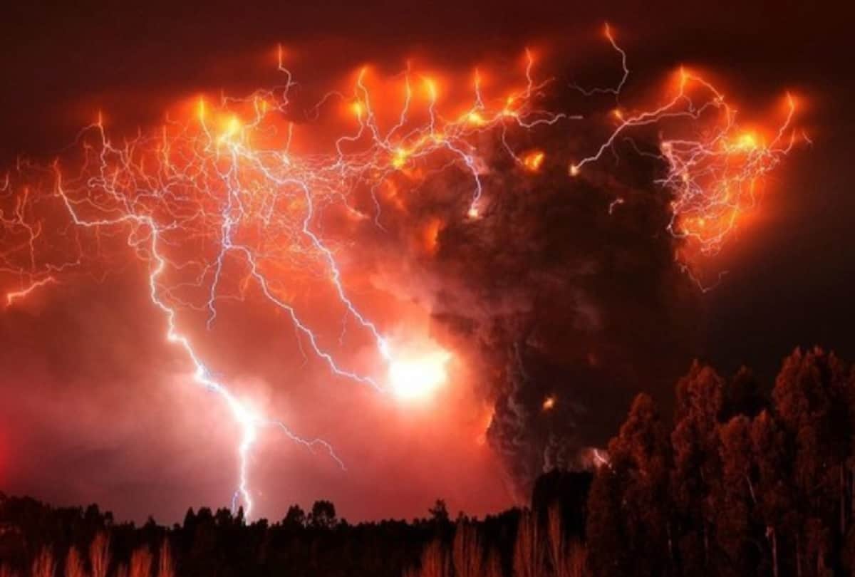 Mysterious place of Venezuela Beacon of Maracaibo the most electric place on earth