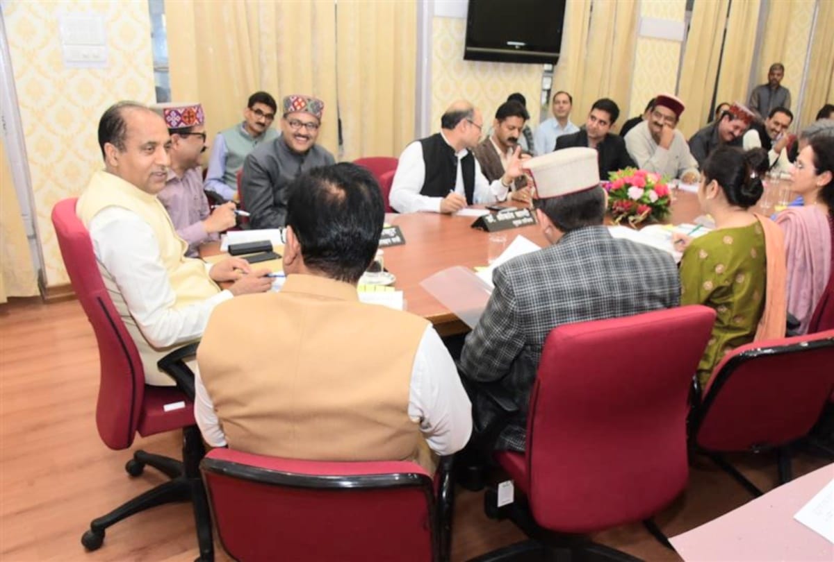 Give priority to folk artists in cultural nights of international Dussehra festival