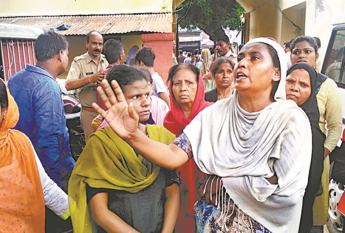 Lucknow News: lady caught on suspicion of child theft, ruckus