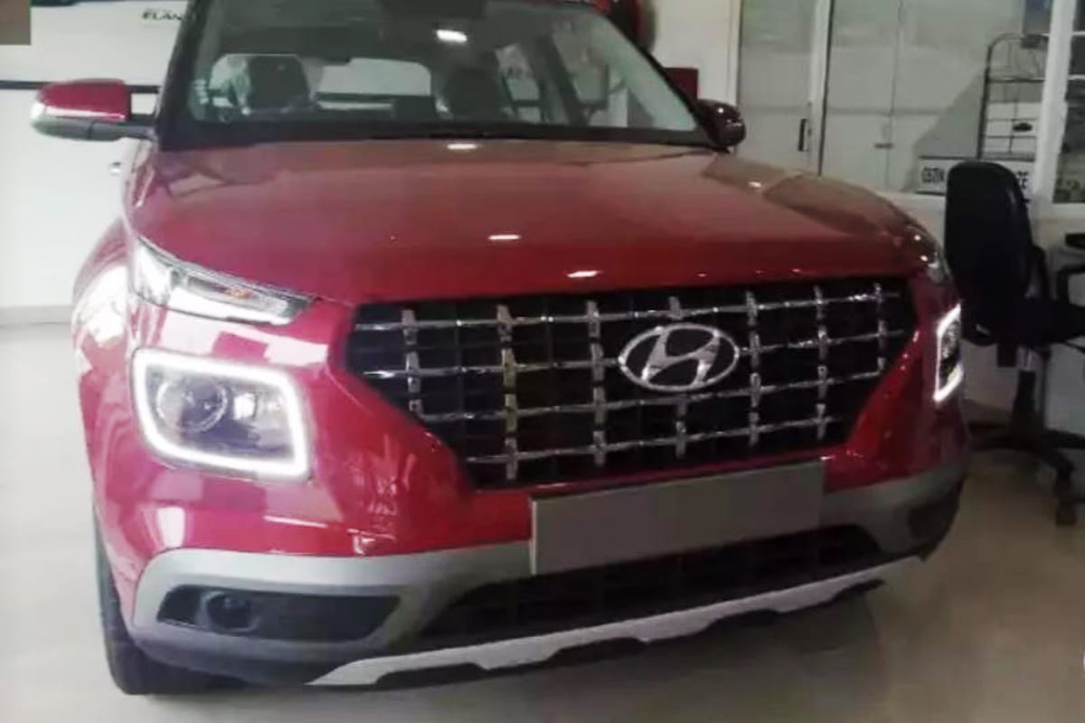 Hyundai Venue on sale 2.60 lakhs cheaper than a brand new compact SUV