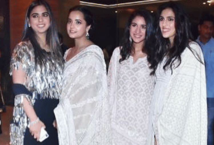 isha ambani and shloka mehta spotted together in an event