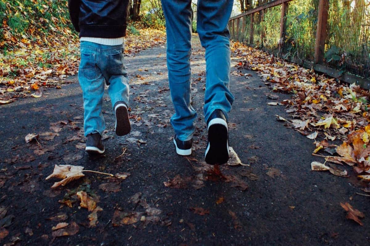 five mistakes men make while wearing jeans