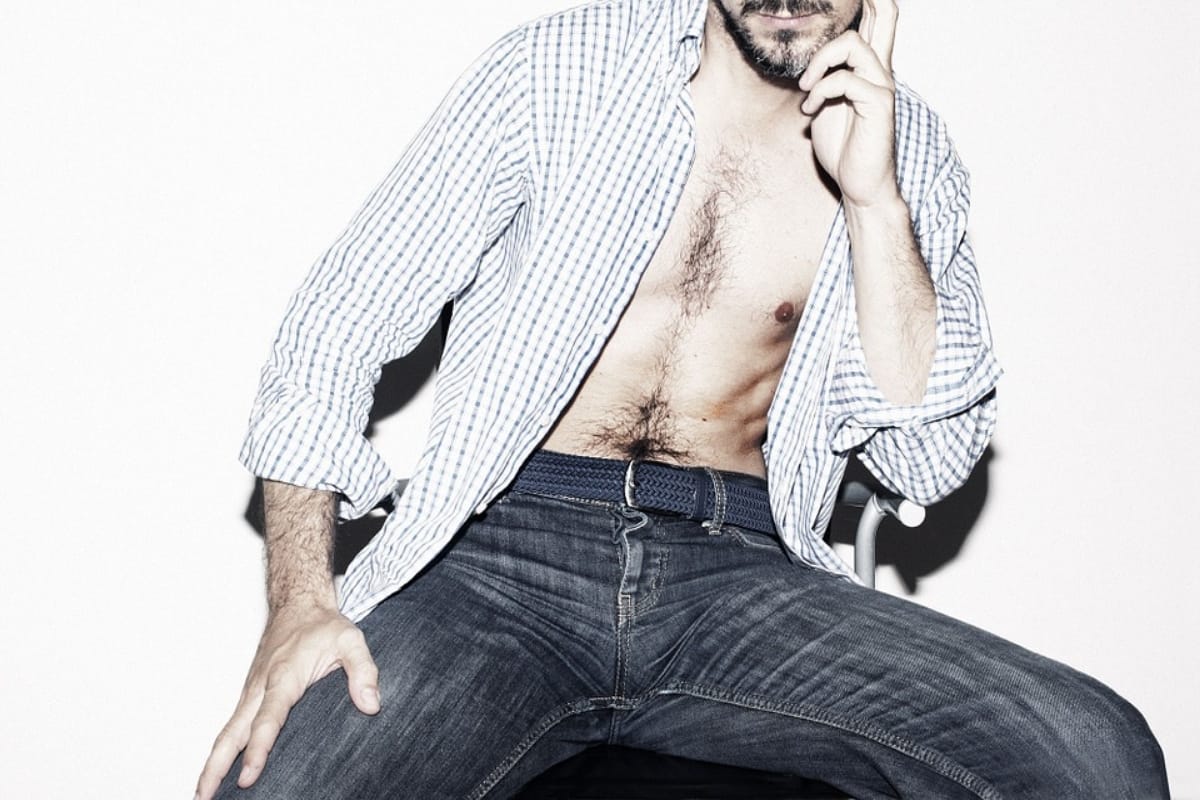 five mistakes men make while wearing jeans