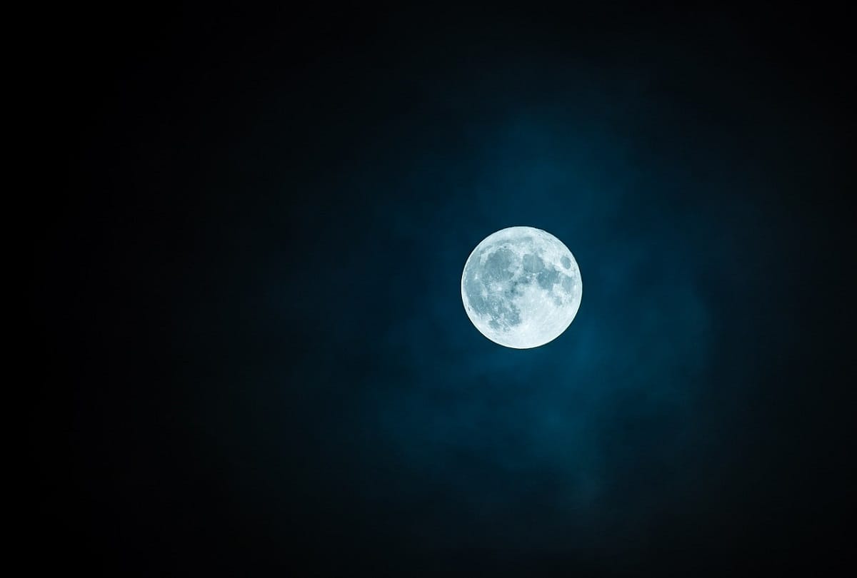 Mars will hide behind the moon on Tuesday