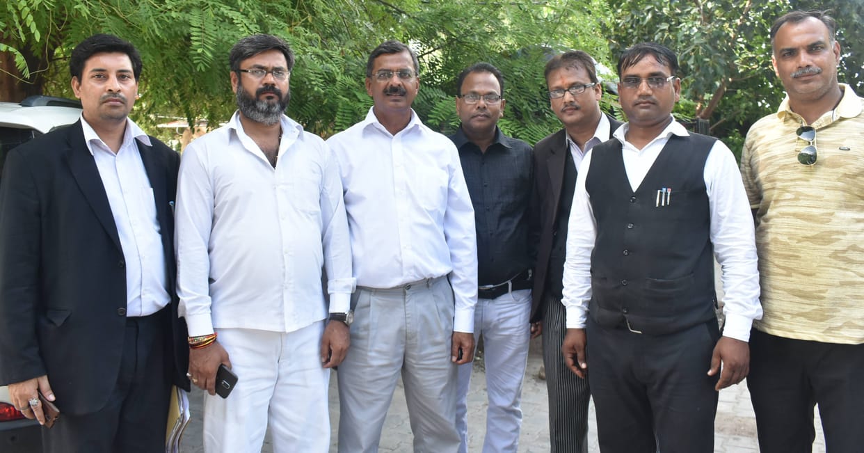 government advocates stoped from entering highcourt