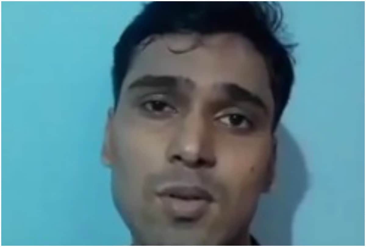 After Ranu Mondal Atindra Chakraborty introduces new singer users called it young Kishore Kumar