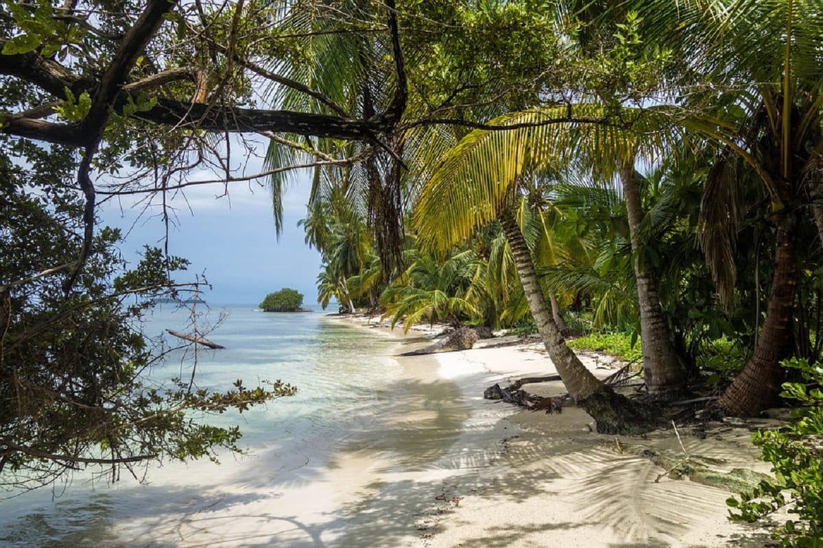 spend luxury holidays in pocket friendly budget in india 2019