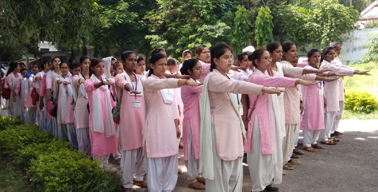 Pledge to conserve water for girl students