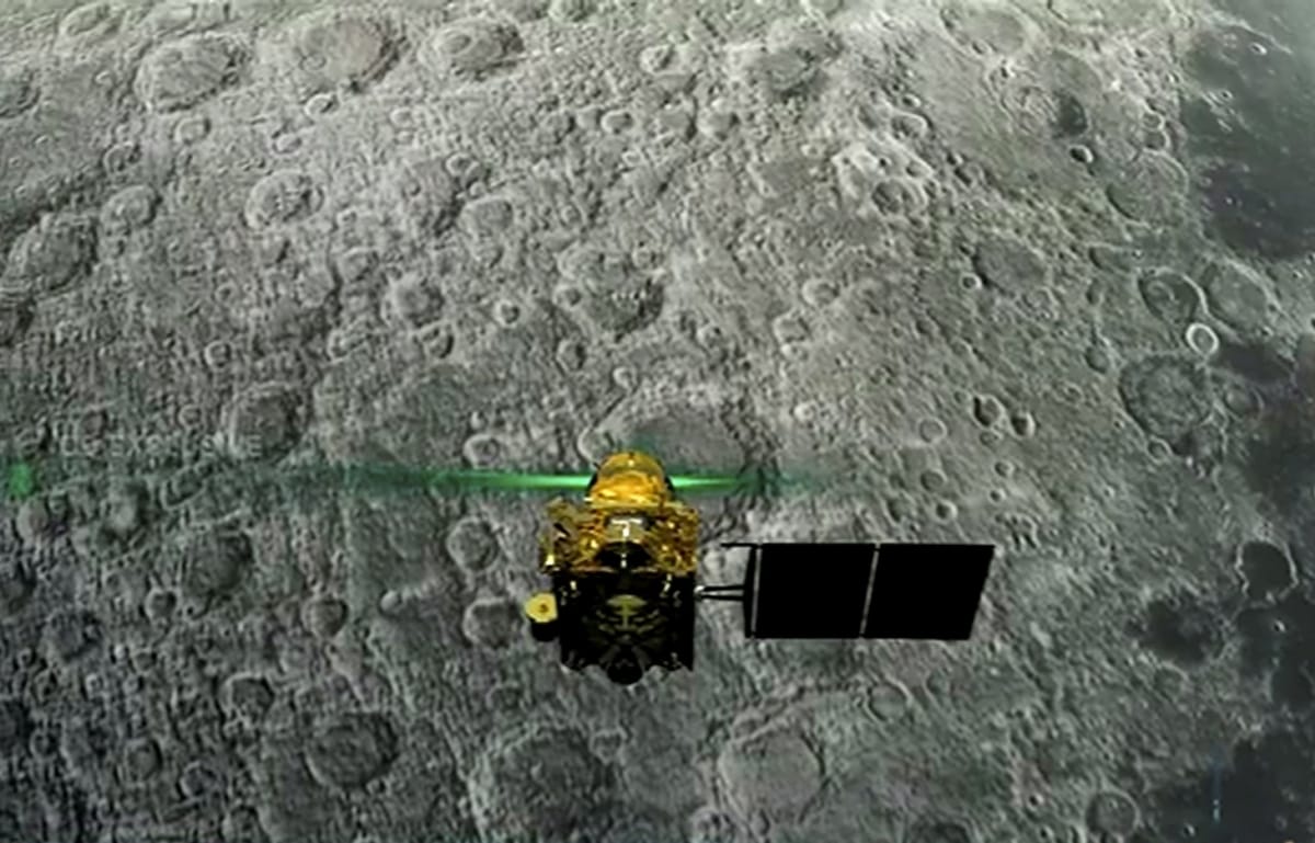 Brad Pitt Ask nasa astronaut Had You Seen Chandrayaan 2 vikram lander