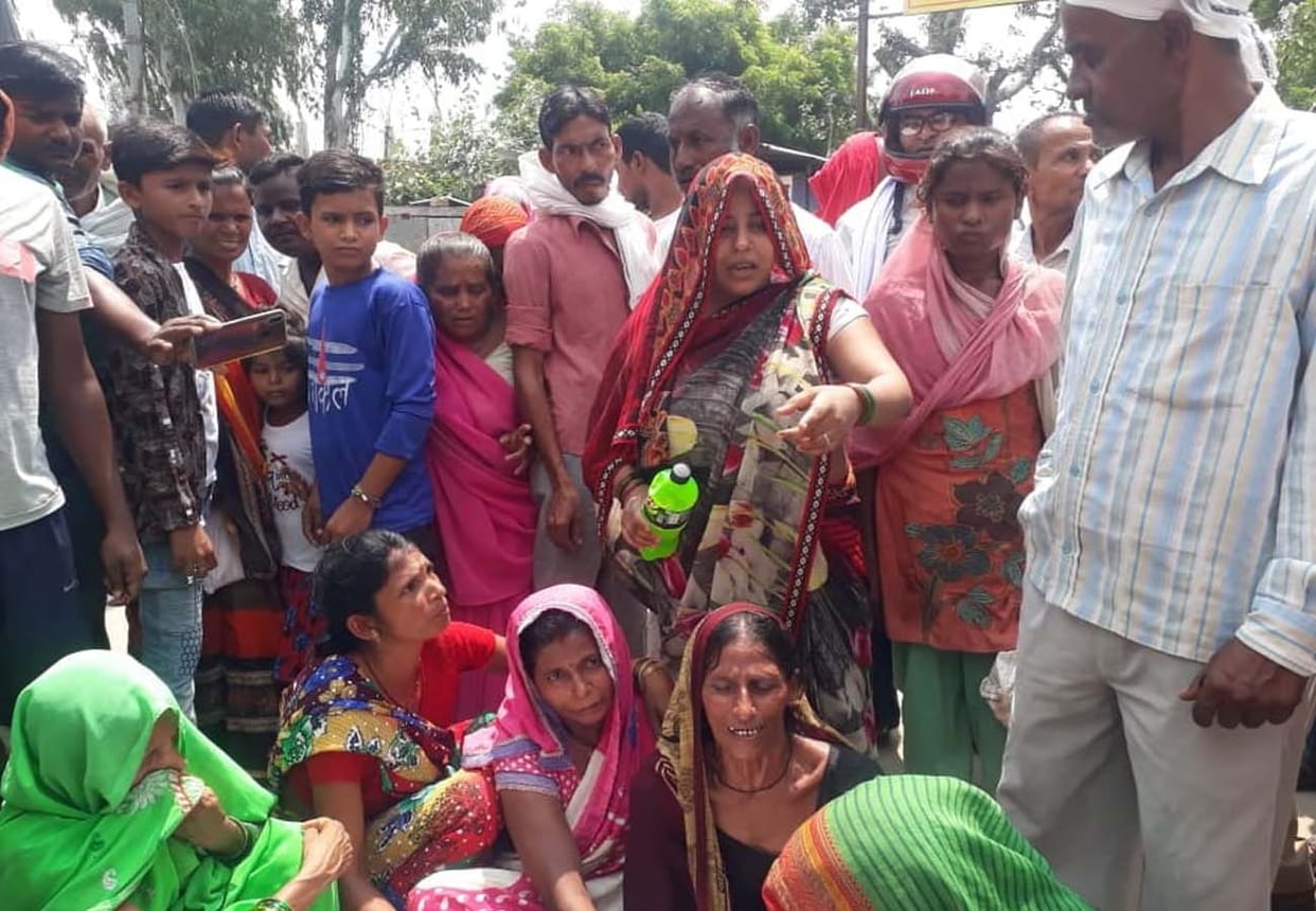 lineman death due to high tension line fell down in unnao