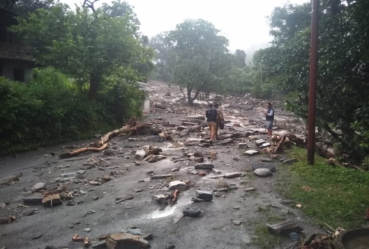 cloudburst and Heavy damage in uttarakhand one killed