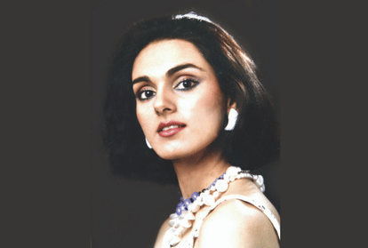 Neerja Bhanot Who Sacrificed Herself to Save Hundreds Know Her Bravery Story in Hindi