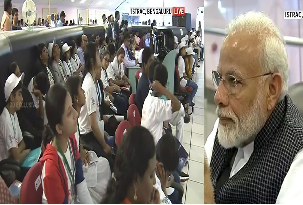 When PM Modi meet Students at ISRO centre, Watch question answer video during Chandrayaan 2 mission
