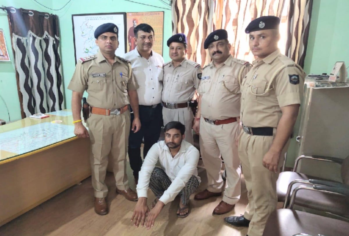 Main accused arrested for robbing 47 lakhs from shops, 132 mobile phones and laptops recovered