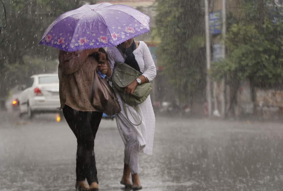Rained in many areas of Delhi-NCR on Friday