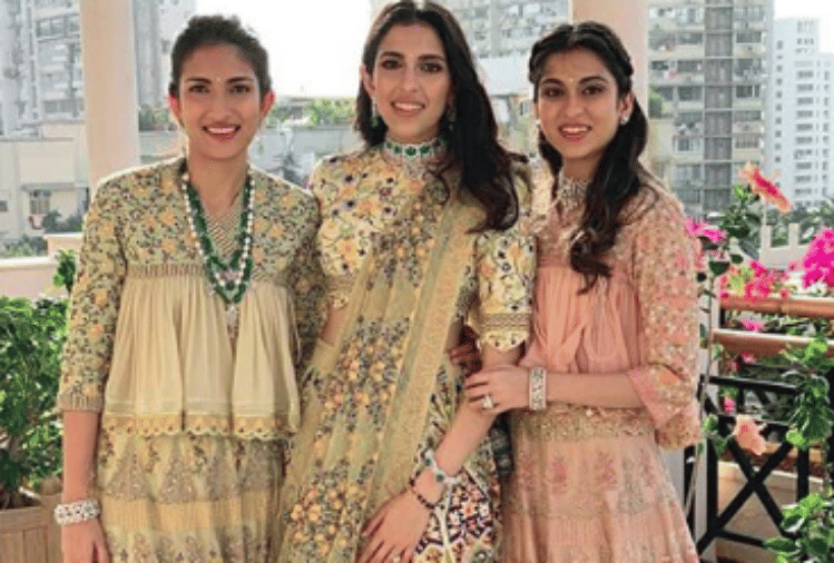 mukesh ambani daughter in law shloka mehta unseen pictures from her wedding