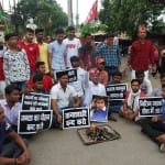 ट्रैफिक नियमों को लेकर सपा के कार्यकर्ताओं ने किया विरोध