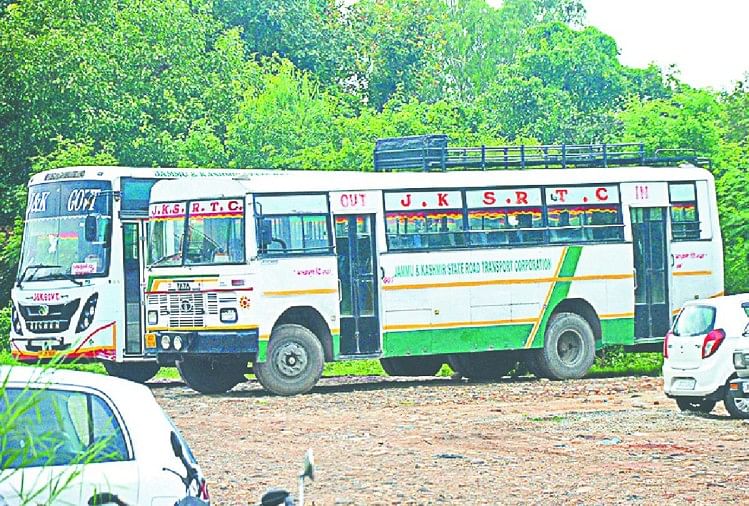 traveller bus in jammu and kashmir
