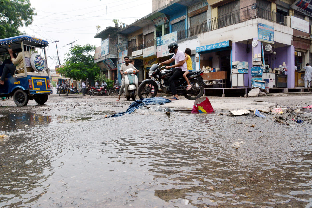 32 crore sewer line choked as soon as it is built