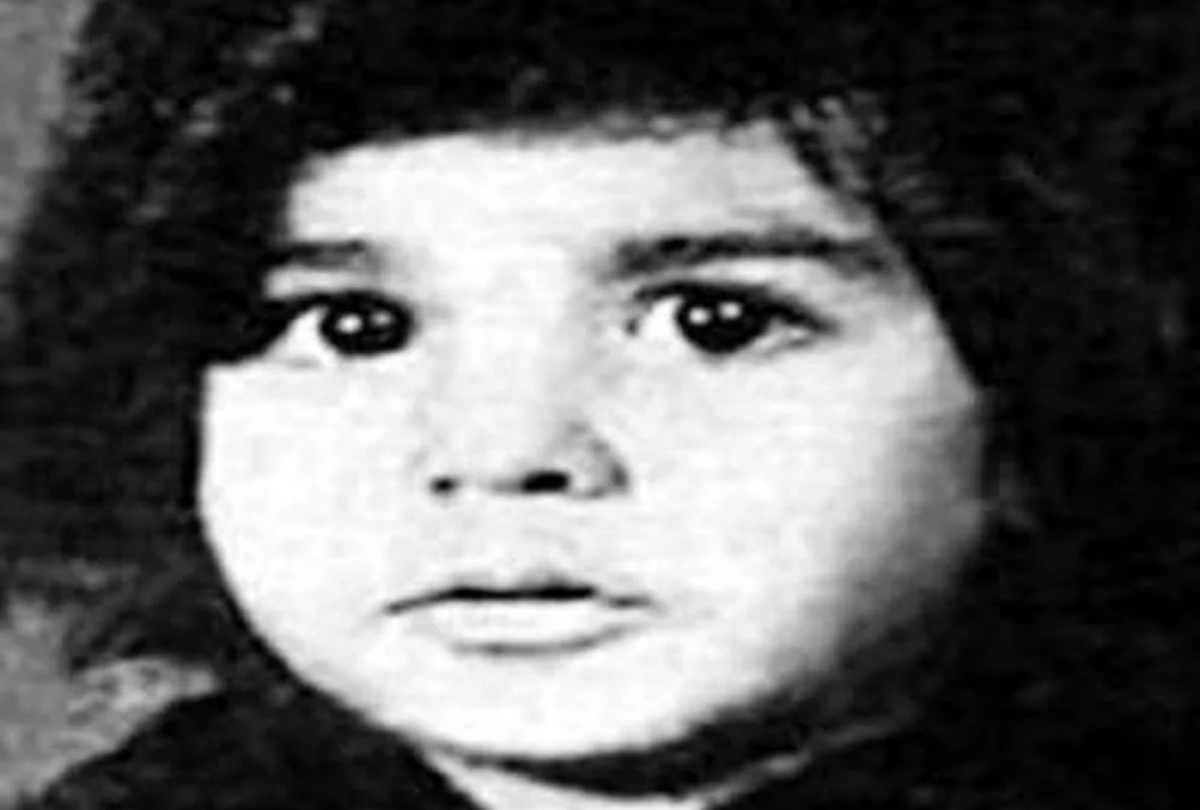 akshay kumar birthday look at his childhood photos