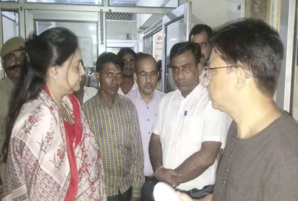 Pipes touched by high tension line during repair of hand pump one dead nine burnt