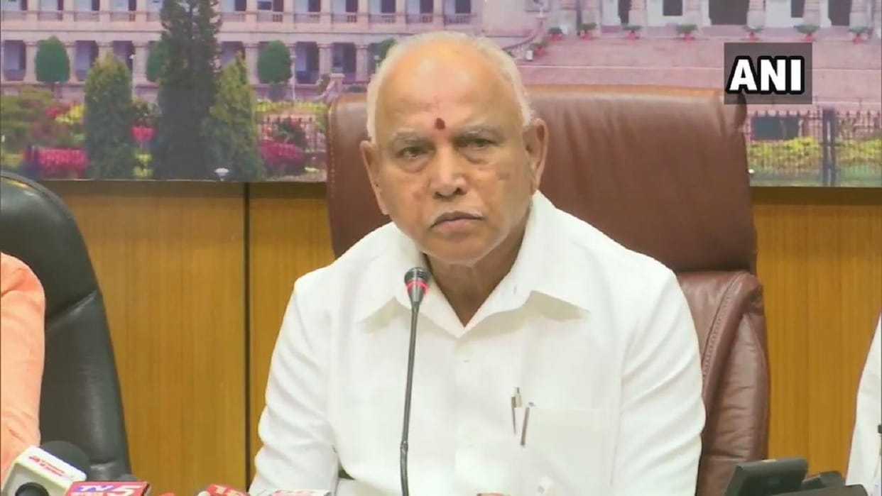 2 people injured in Car crash in Karnataka CM BS Yeddyurappa convoy
