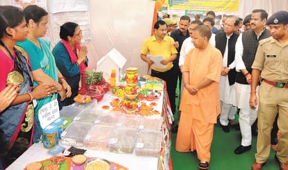 CM Yogi Adityanath address rally in Pratapgarh, UP