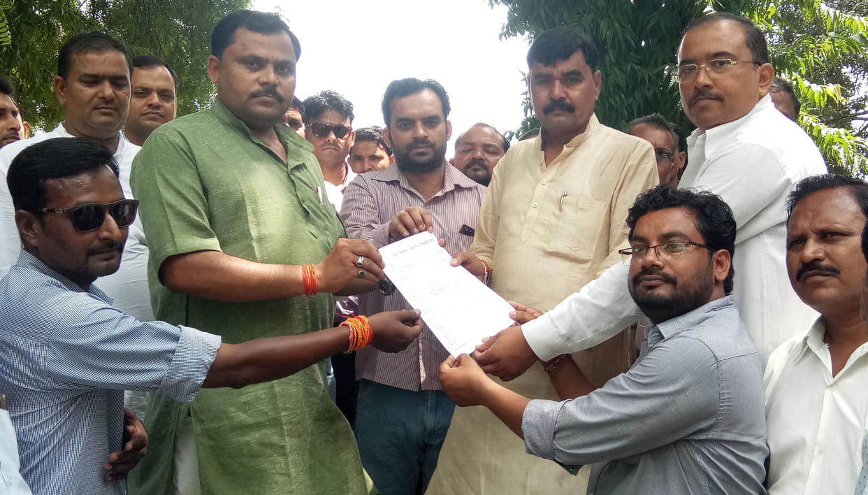 Primary teachers submitted memorandum to legislators