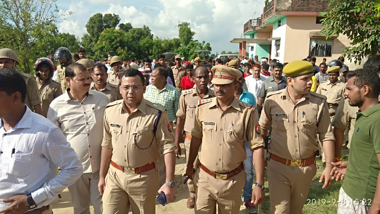 police stopped people coming to police station