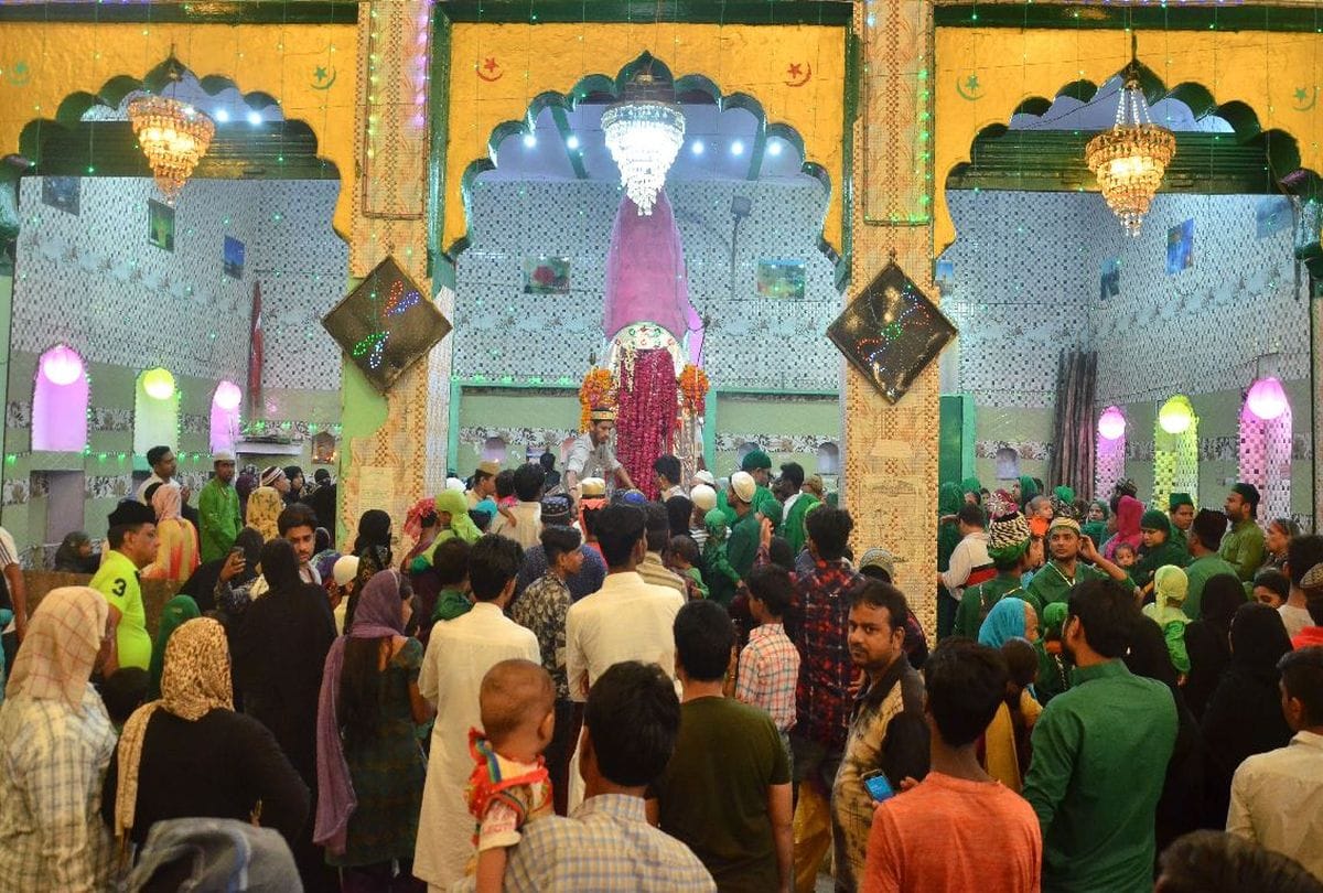 Muharram Historical Pholon ka Tazia Procession In Agra