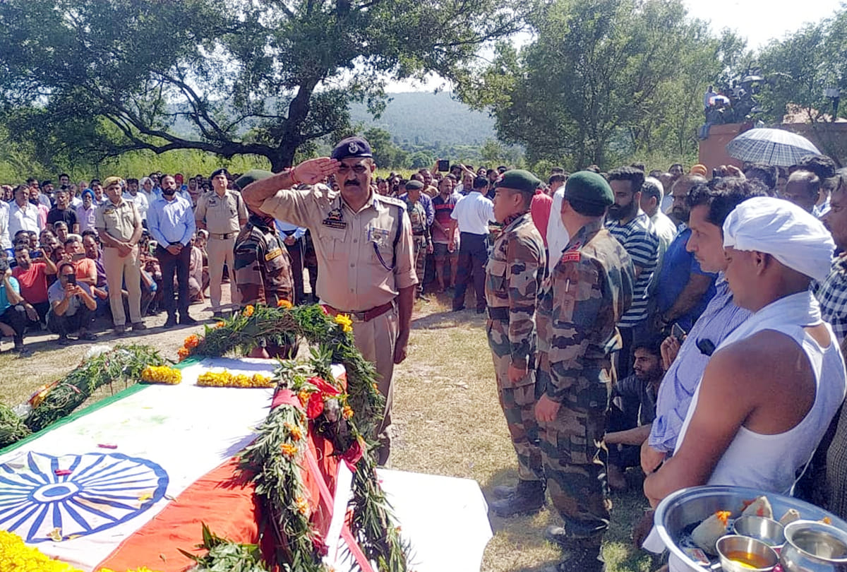 soldier martyred in Dras sector, soldier was Naushara resident