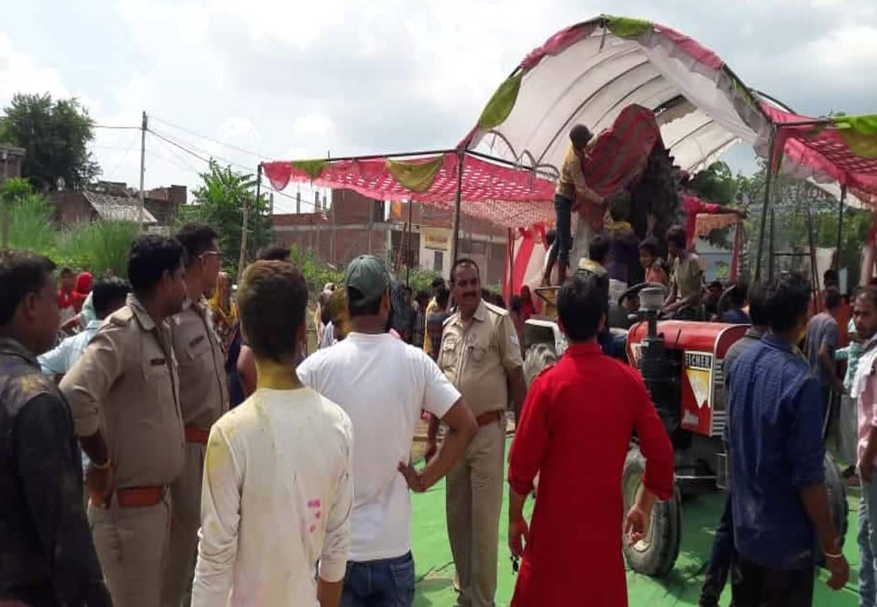 Fire in Ganesh pandal in Kanpur