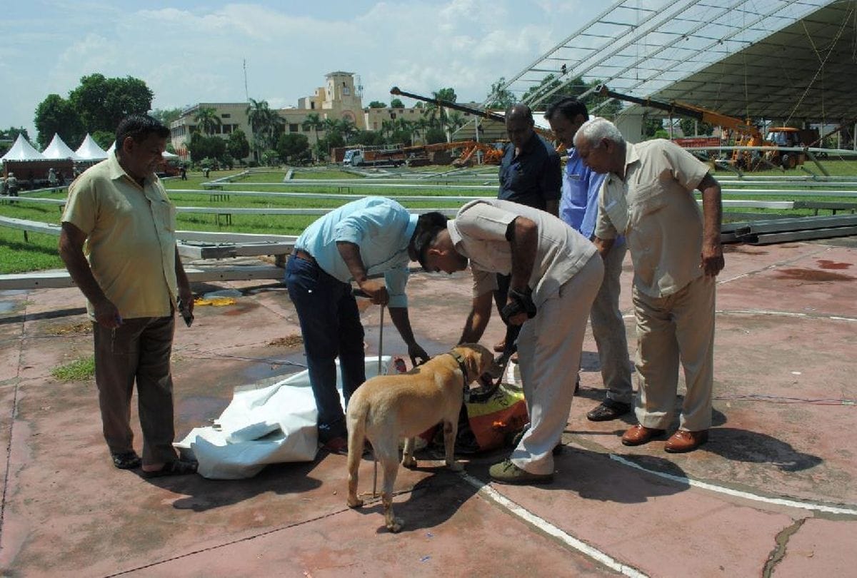 black cloths ban in pm modi program in veterinary university at 11 september