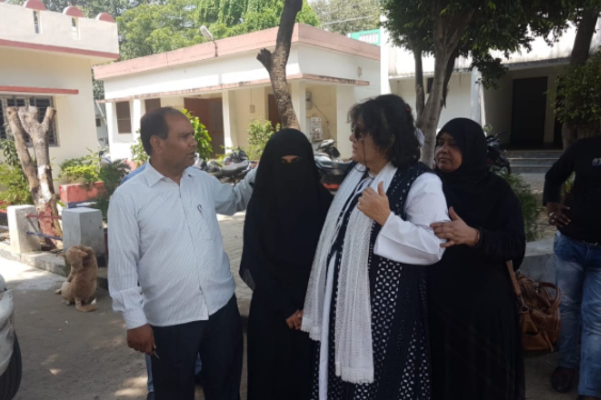 Triple talaq victim stop protest in police station after Officials assured action against