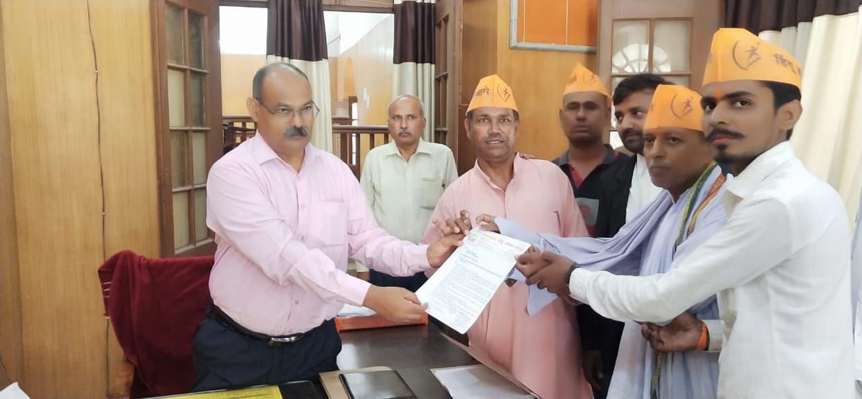 Hindu refugees get citizenship of India