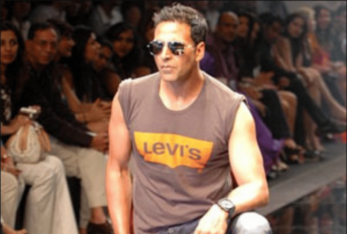 YRF issues a clarification on Akshay Kumar being a part of Dhoom 4