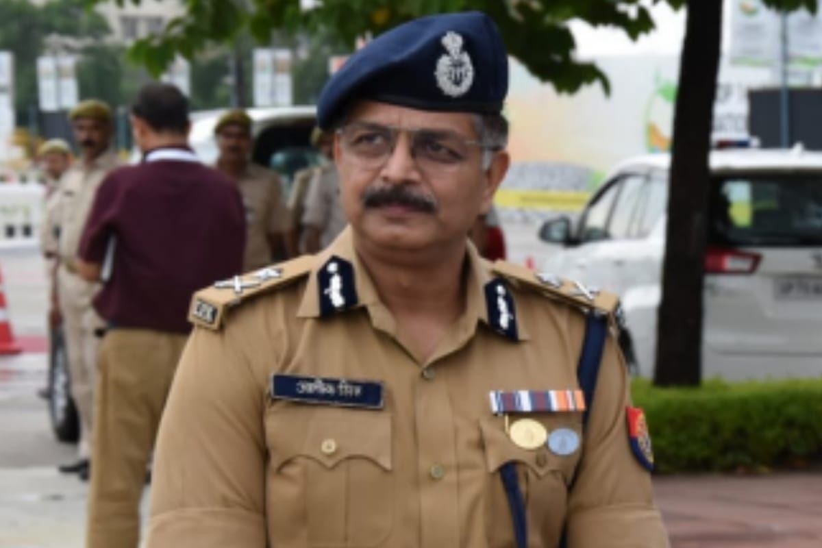 Meerut police arrested three women for stolen battery from the generator of IG office
