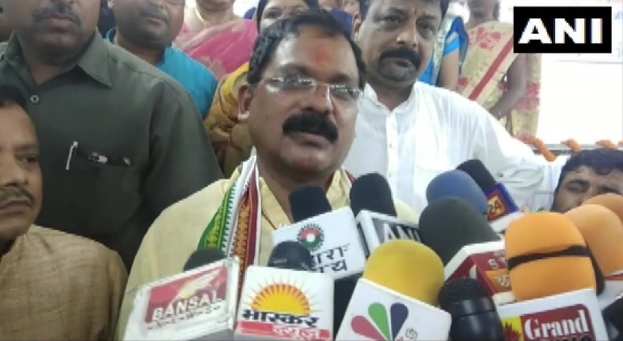 chhattisgarh minister amarjeet bhagat targets PM narendra modi on chandrayaan 2 landing