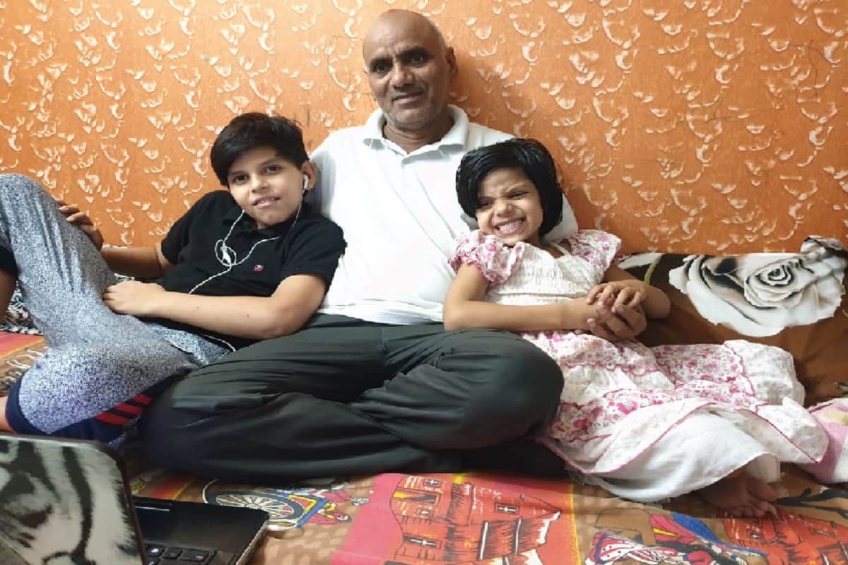 Grandparents are important for the parenting of growing children in hindi