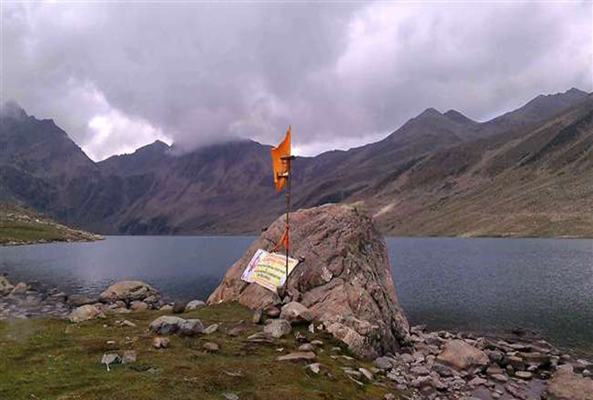 Famous Gangabal Yatra Amid Tight Security Batch Of Kashmiri Pandits