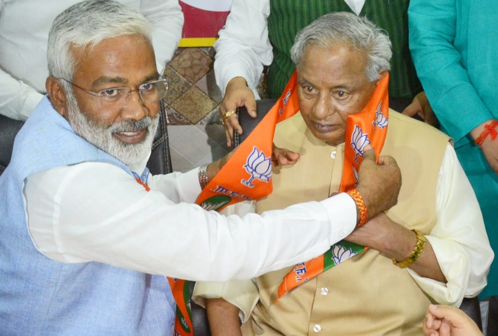 former governor of rajasthan kalyan singh taken bjp membership