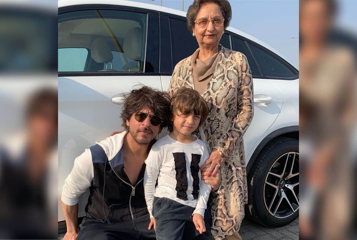 shah rukh khan wife gauri khan share mother picture