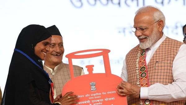80 Millionth Woman To Get Ujjwala Gas Connection To Throw Biryani Feast