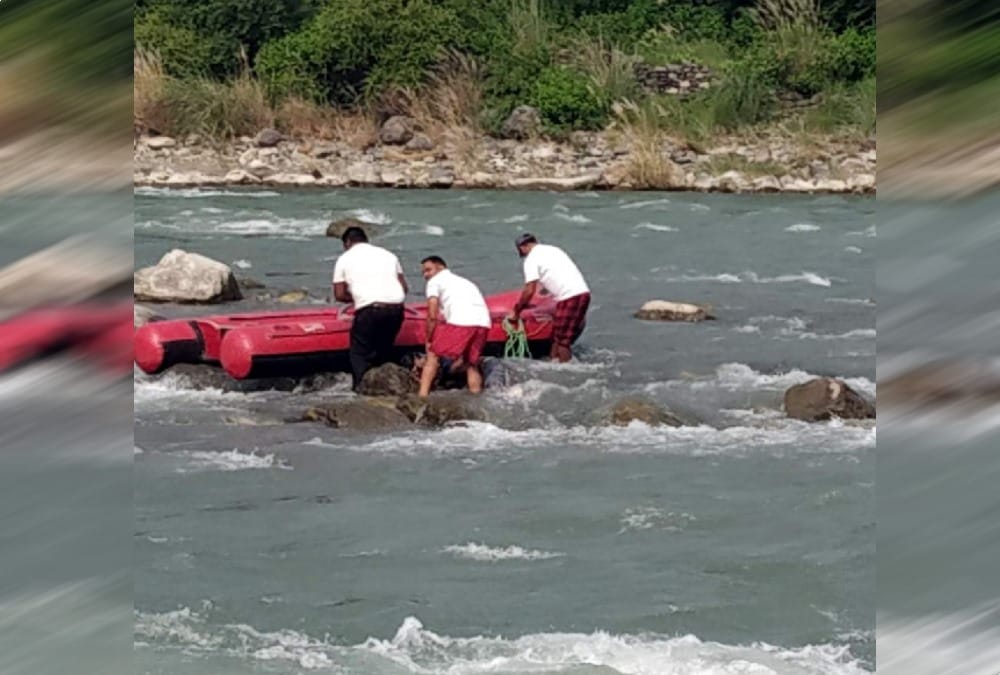 OverSpeed Utility fell in yamuna river Four Dead Bodies Recovered in vikasnagar dehradun