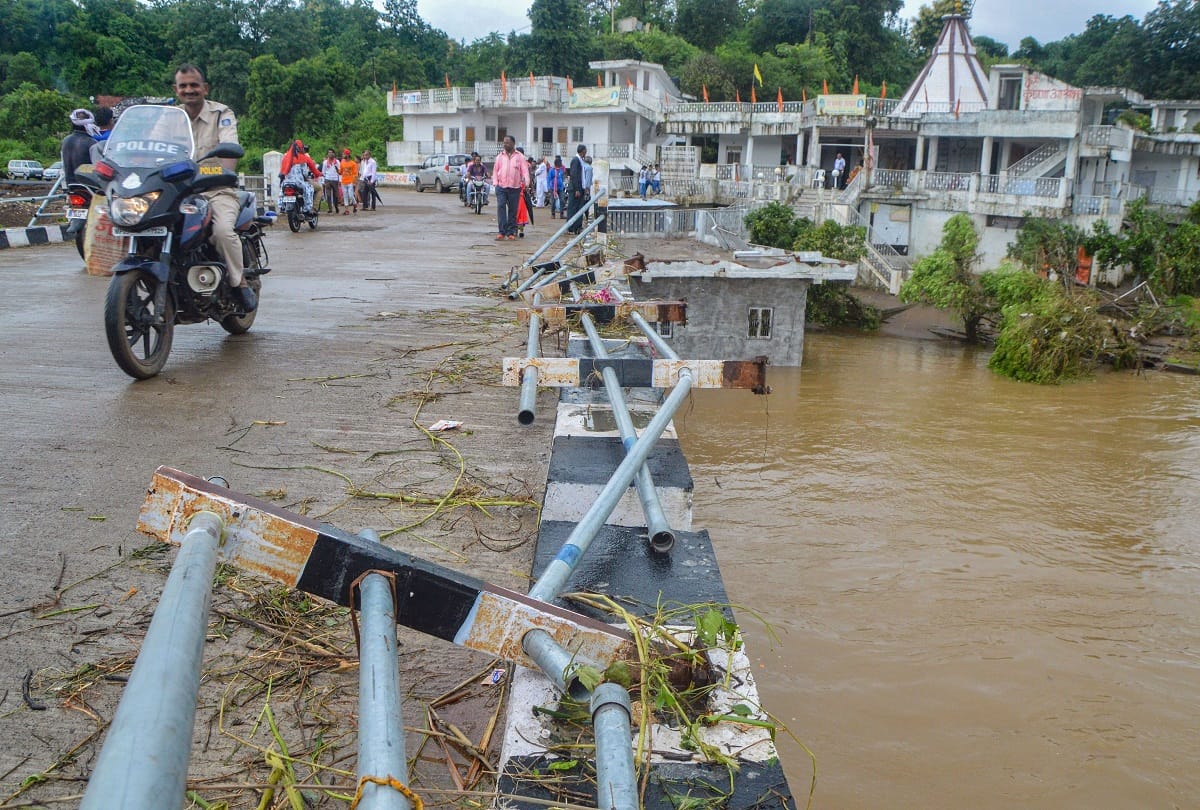 Mass life in Madhya Pradesh, Maharashtra and Andhra due to heavy rain, see in pictures