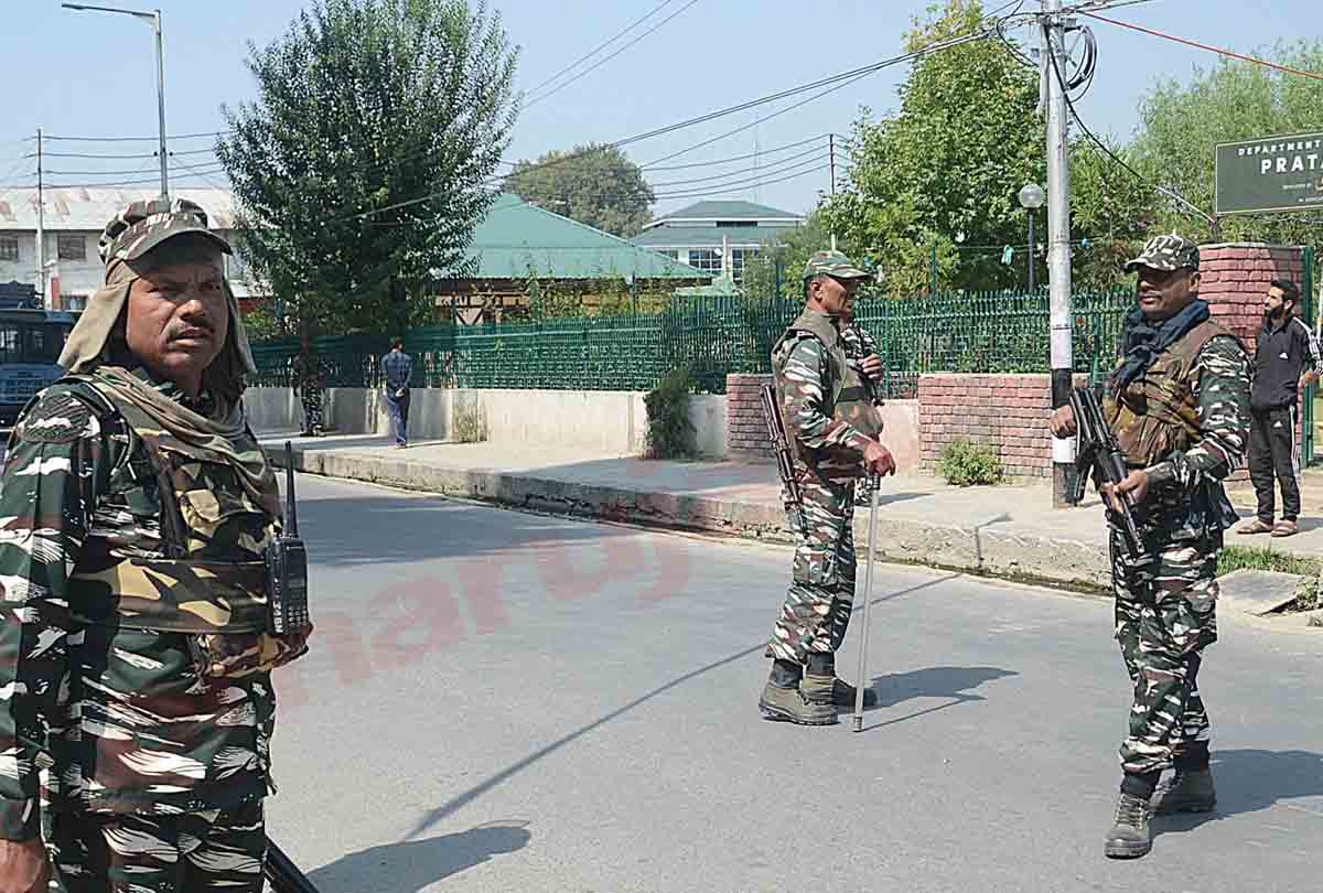 kashmir latest photo of market after article 370 revoked, latest visuals of jammu kashmir