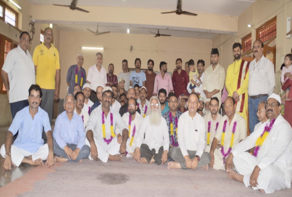 Hindu-Muslim communities worship Jagannath in the morning and included in muharram procession