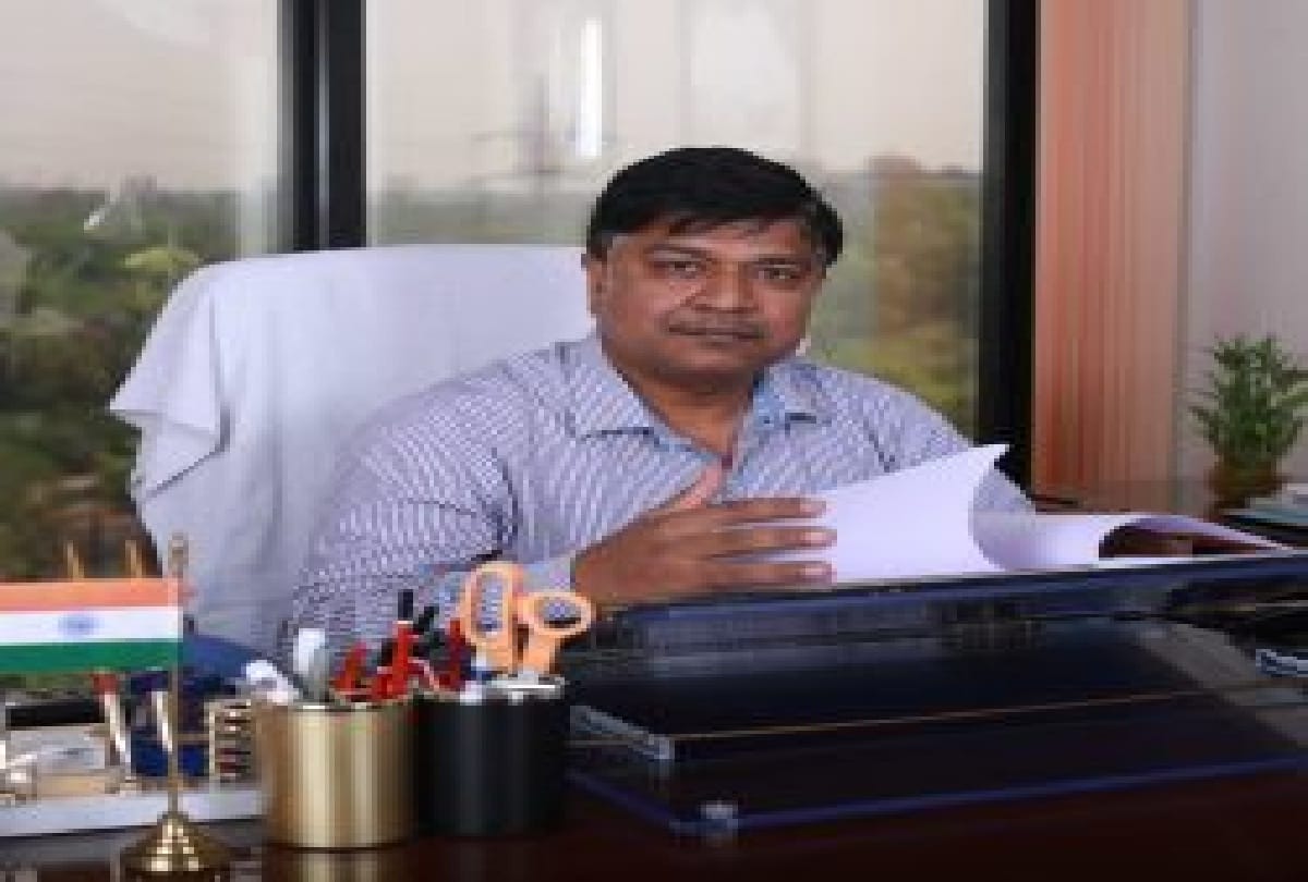 Delhi Government minister adopted Medical student