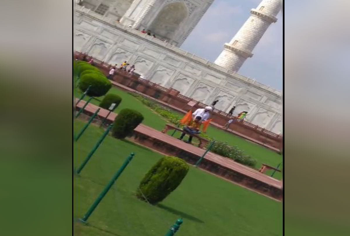 saffron flag inside tajmahal video goes viral at social media